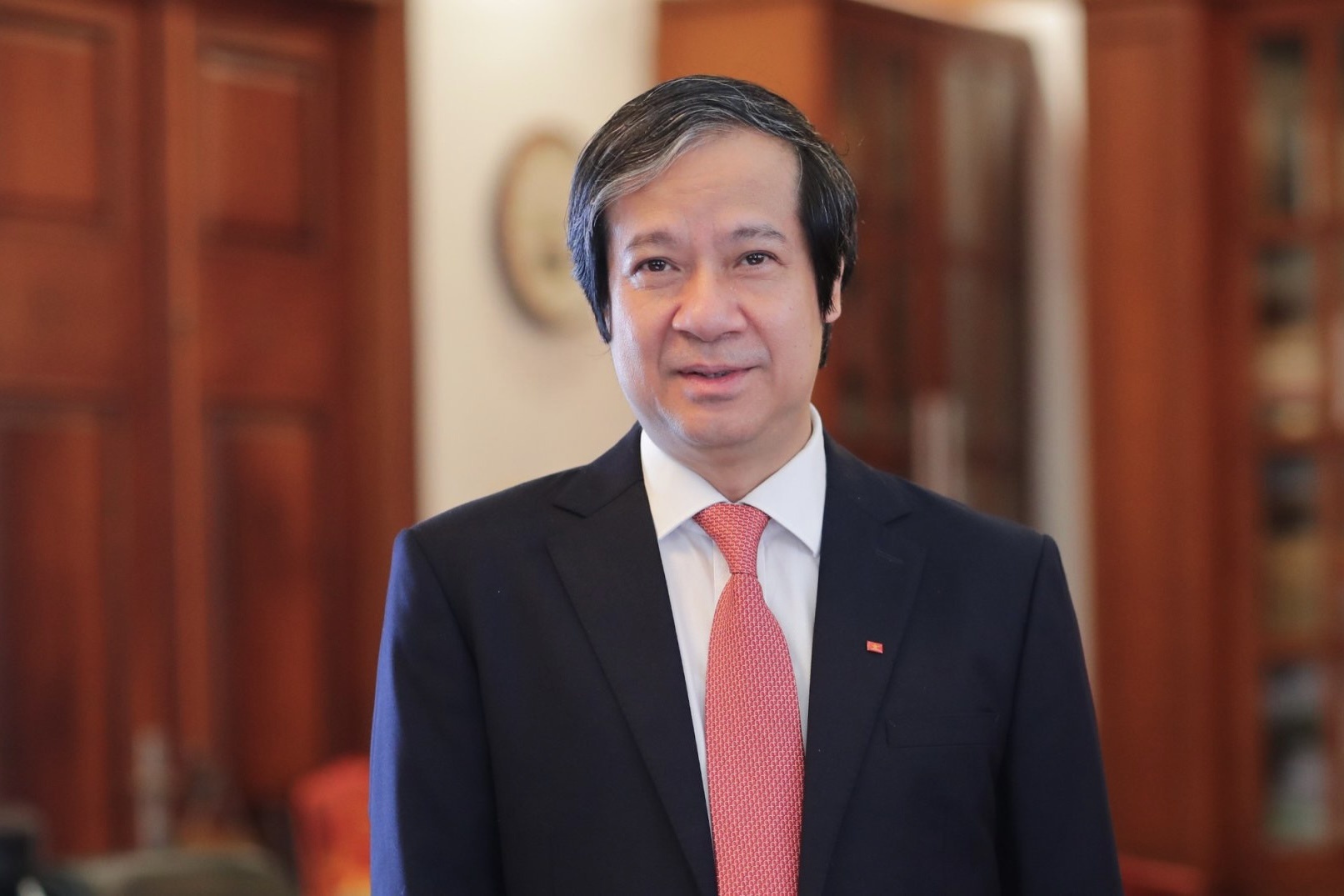 Bo truong GD&DT canh bao bi mao danh hinh anh