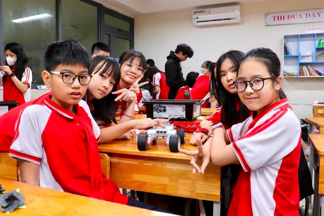 Ha Noi dung tuyen sinh lop 6 truong Ams hinh anh