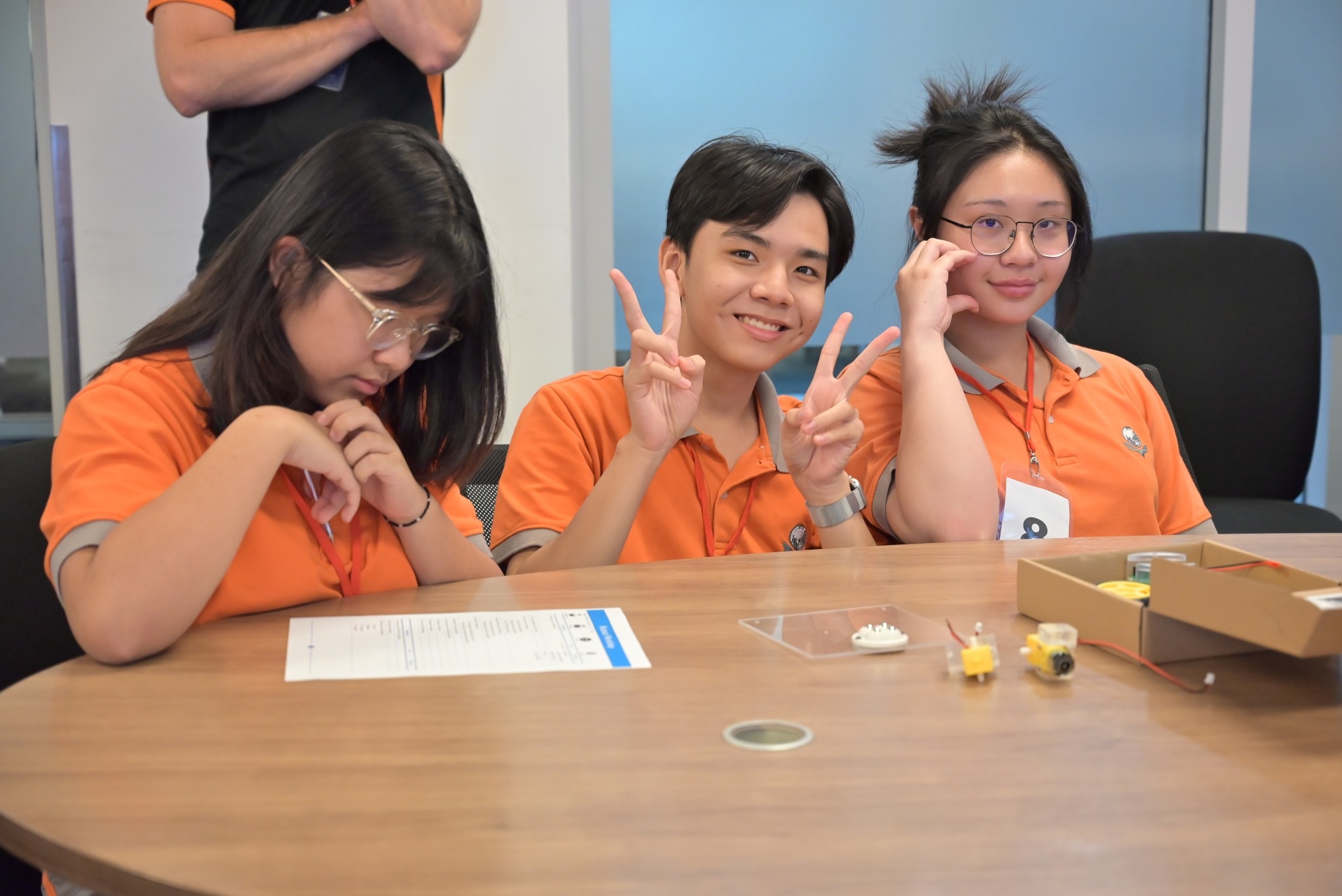 hoc phi truong quoc te anh 6