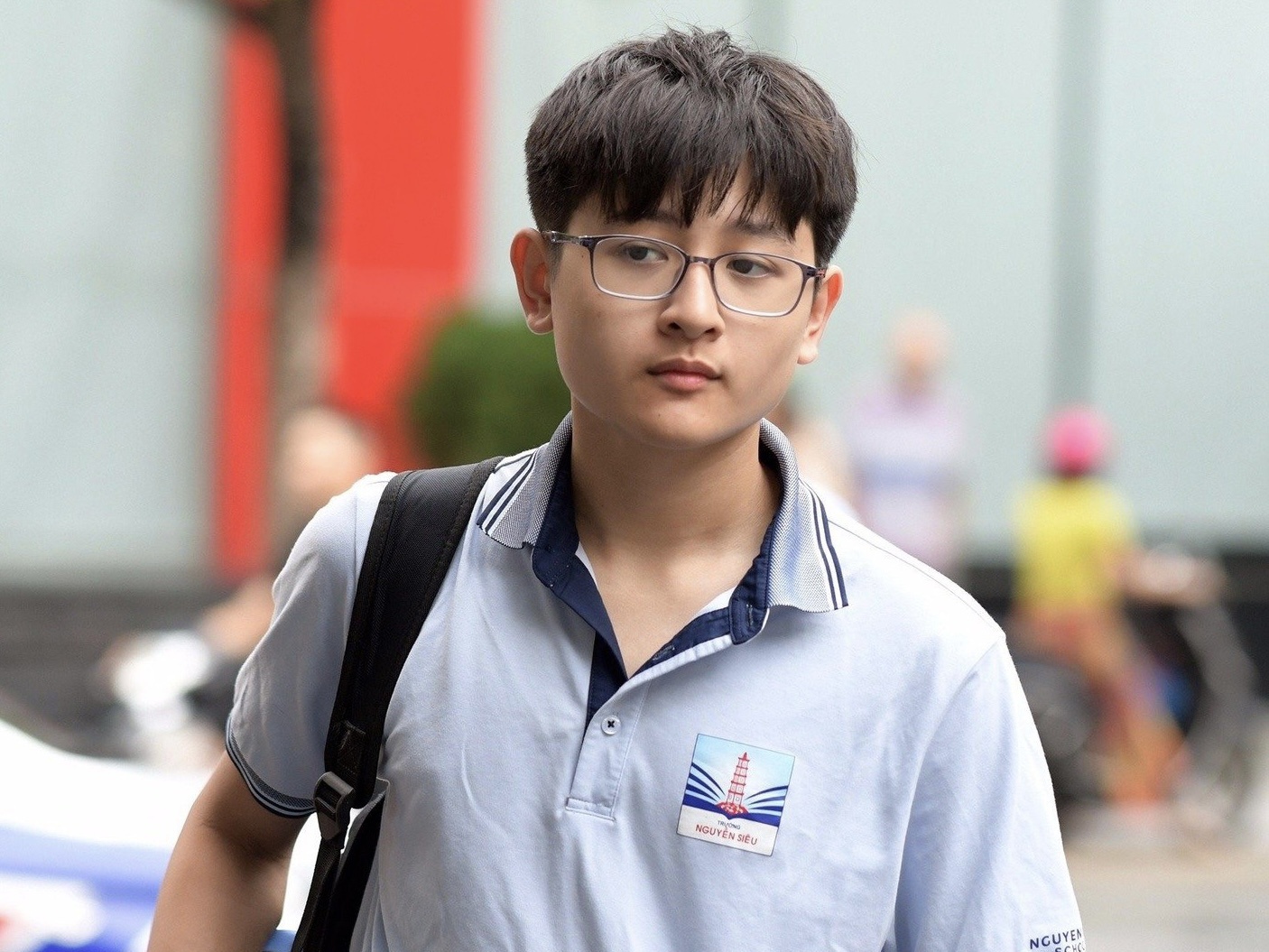 tuyen sinh lop 10 anh 1