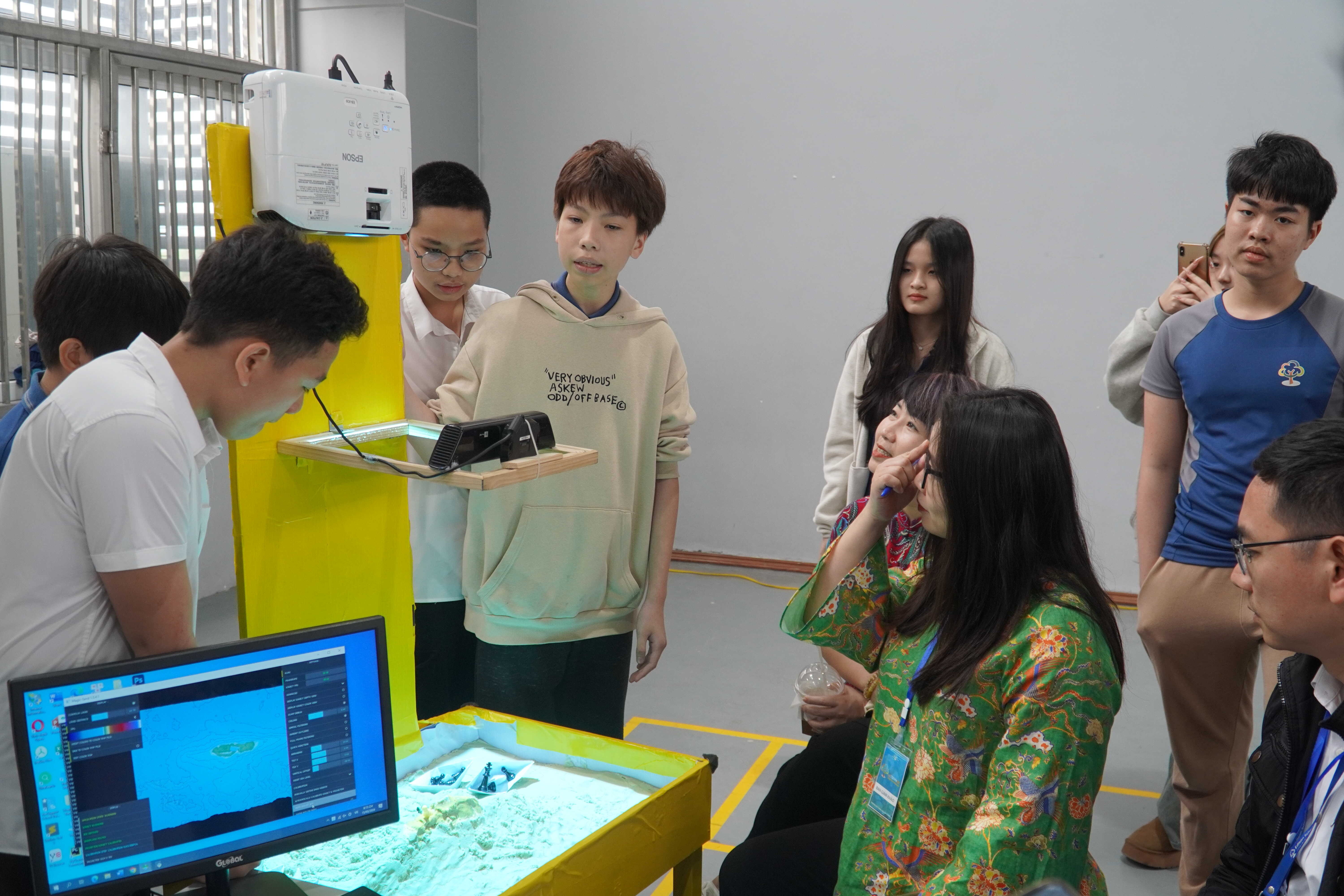 học sinh thi STEAM ảnh 1 hoc sinh thi STEAM anh 1