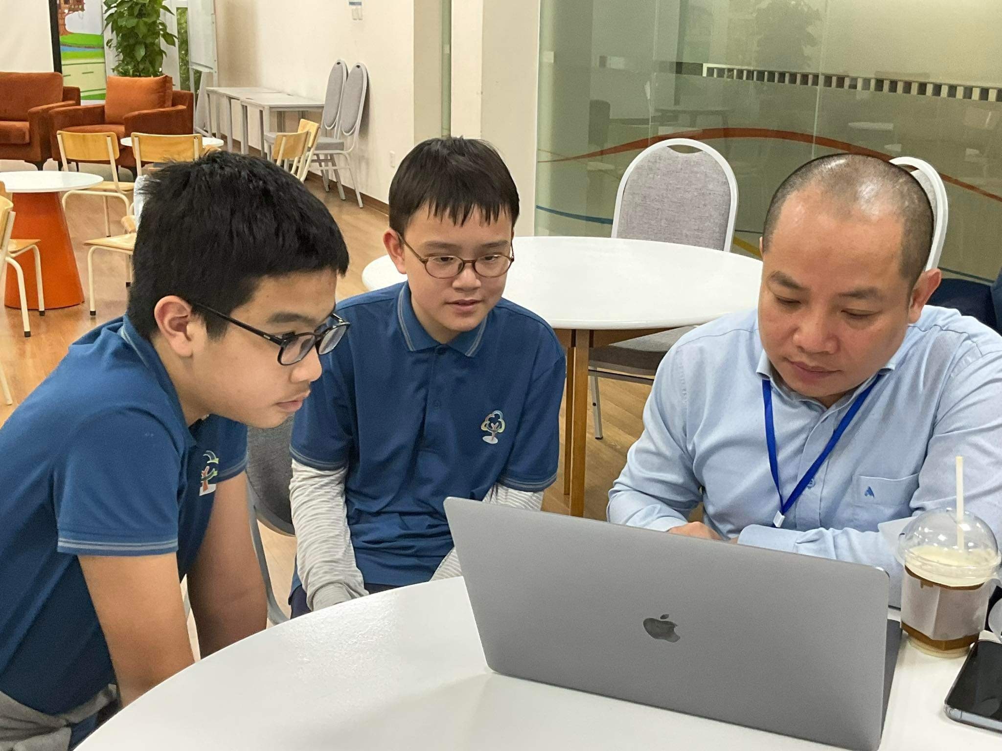 học sinh thi STEAM ảnh 11 hoc sinh thi STEAM anh 11