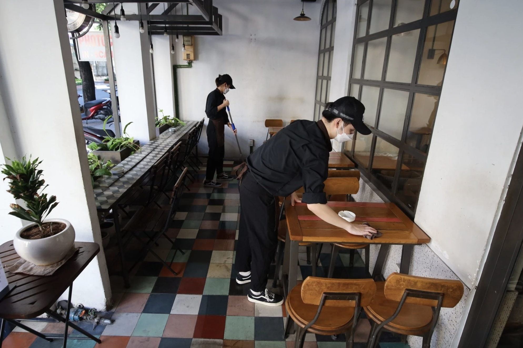 sinh vien lam them anh 1