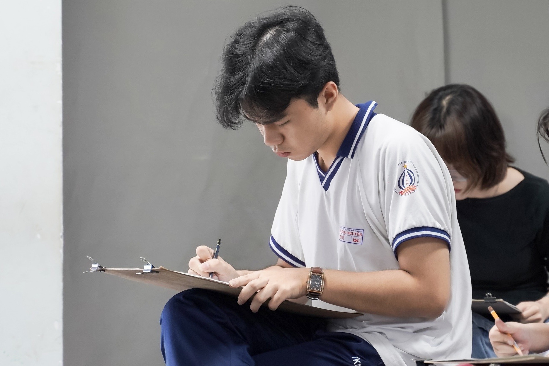 Dai hoc khong duoc tang chi tieu neu ty le thoi hoc cao hon 15% hinh anh