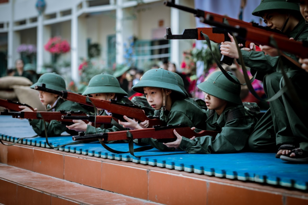 Hoc sinh nhieu noi o Dien Bien nghi them 3 ngay sau dip le 30/4-1/5 hinh anh