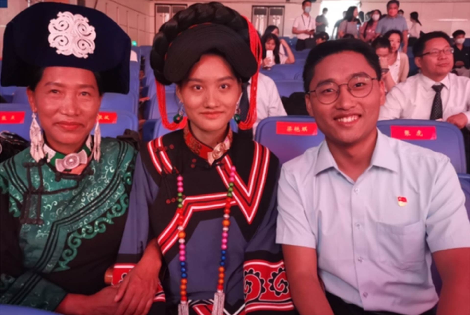 cu nhan gay sot anh 1