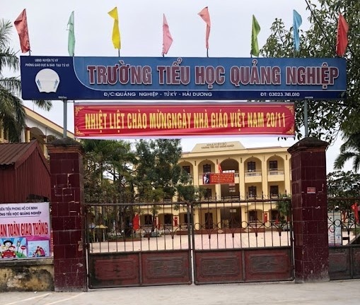 Phu huynh Hai Duong to giao vien danh, tat hoc sinh hinh anh