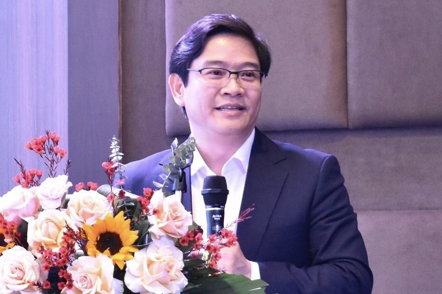 Vu truong Tieu hoc: Khen thuong vi hoc sinh, khong phai vi nguoi lon hinh anh
