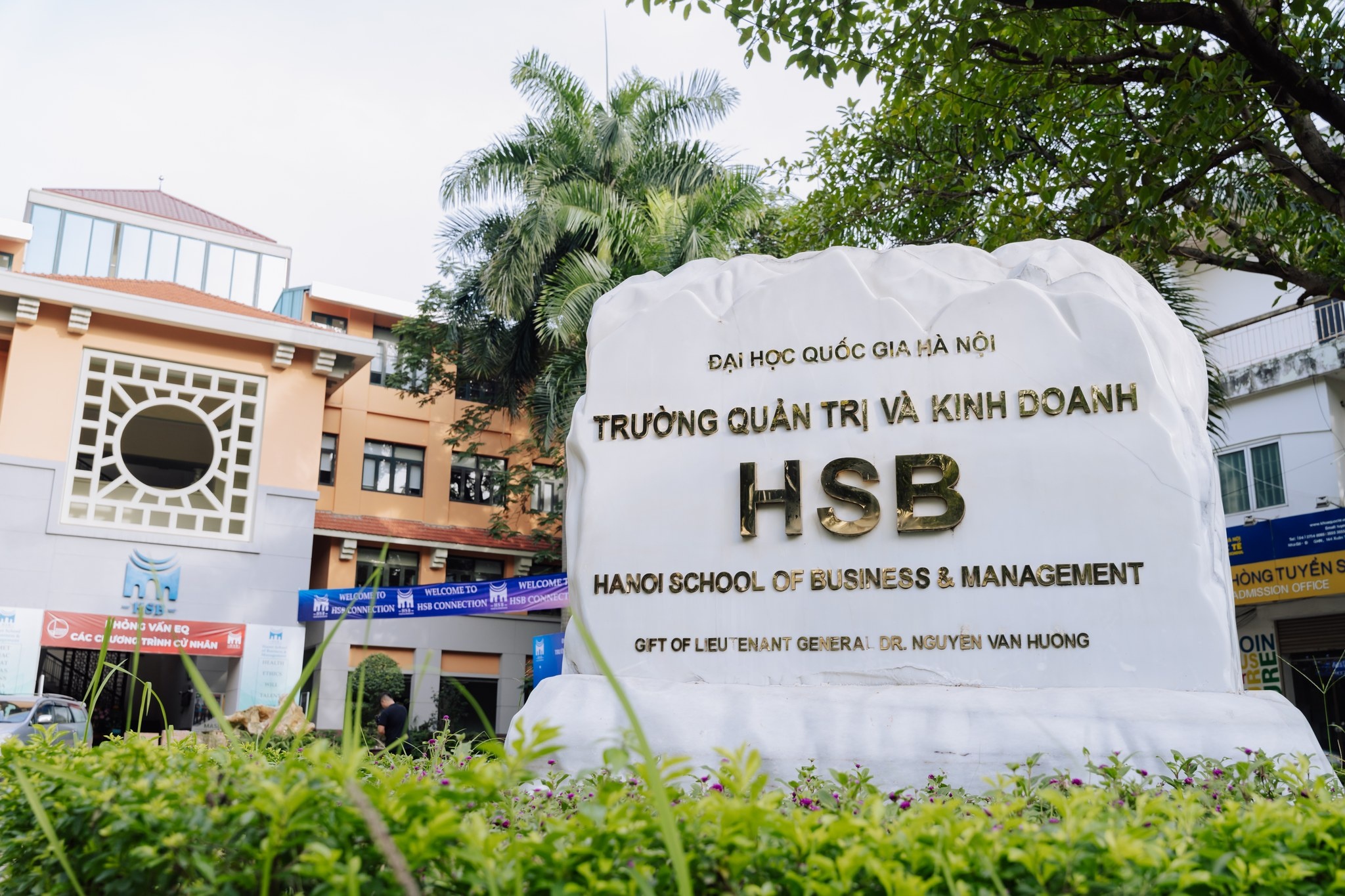 Truong dai hoc ly giai nguyen nhan khong tuyen thi sinh thap lun hinh anh