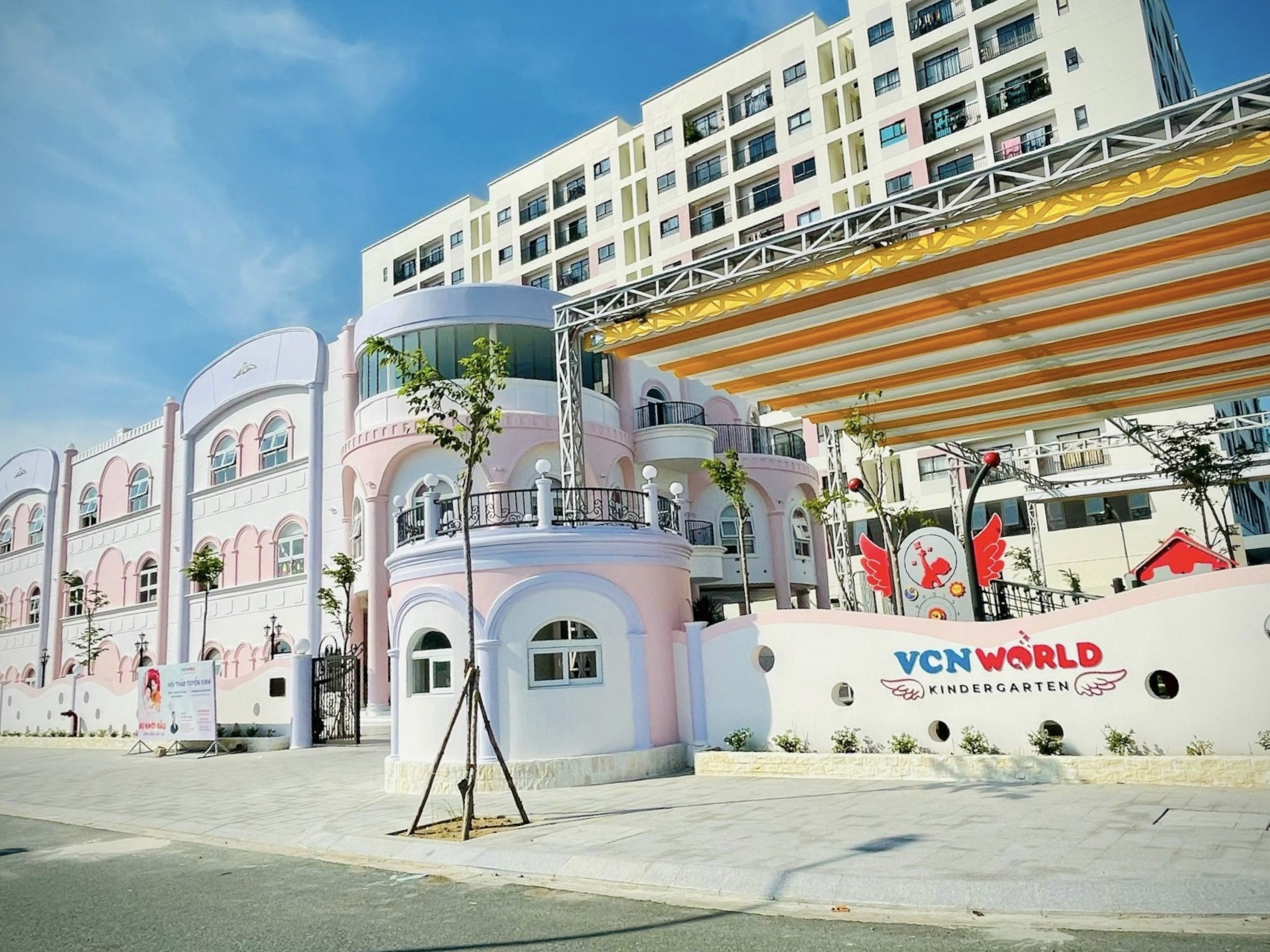 Truong quoc te yeu cau phu huynh ky chap nhan rui ro khi tre hoc boi hinh anh