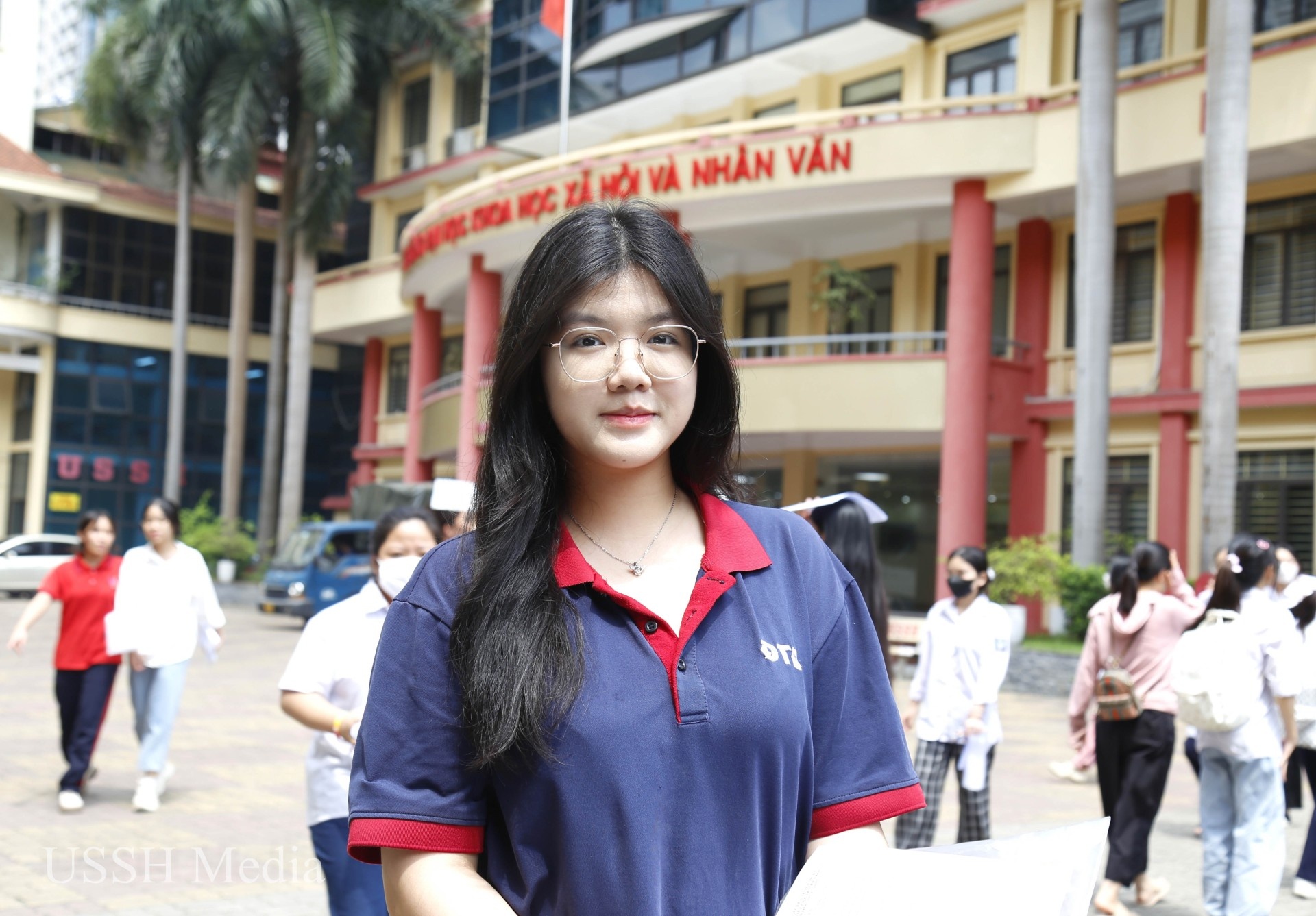 Diem chuan vao lop 10 truong chuyen Nhan van hinh anh