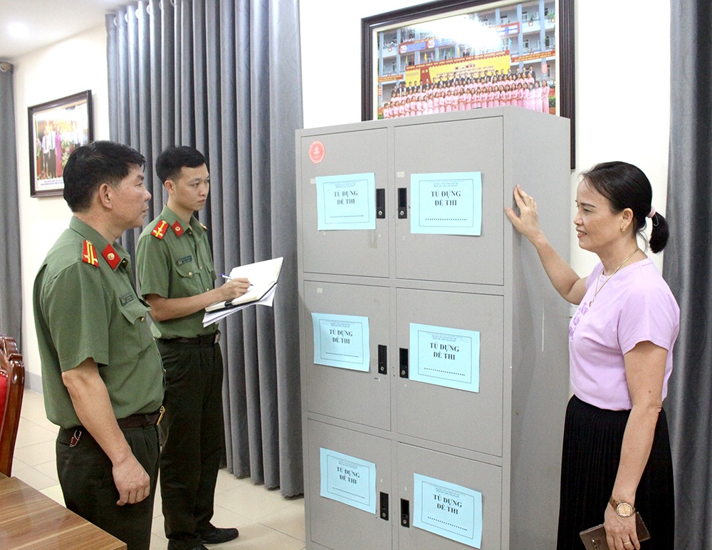 Bo Cong an xac minh doi tuong dang thong tin 'lo de thi' tot nghiep hinh anh