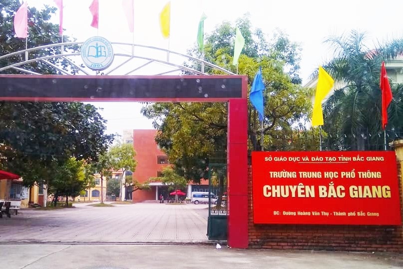 Dang sau 3 tam huy chuong vang Olympic cua truong chuyen Bac Giang hinh anh