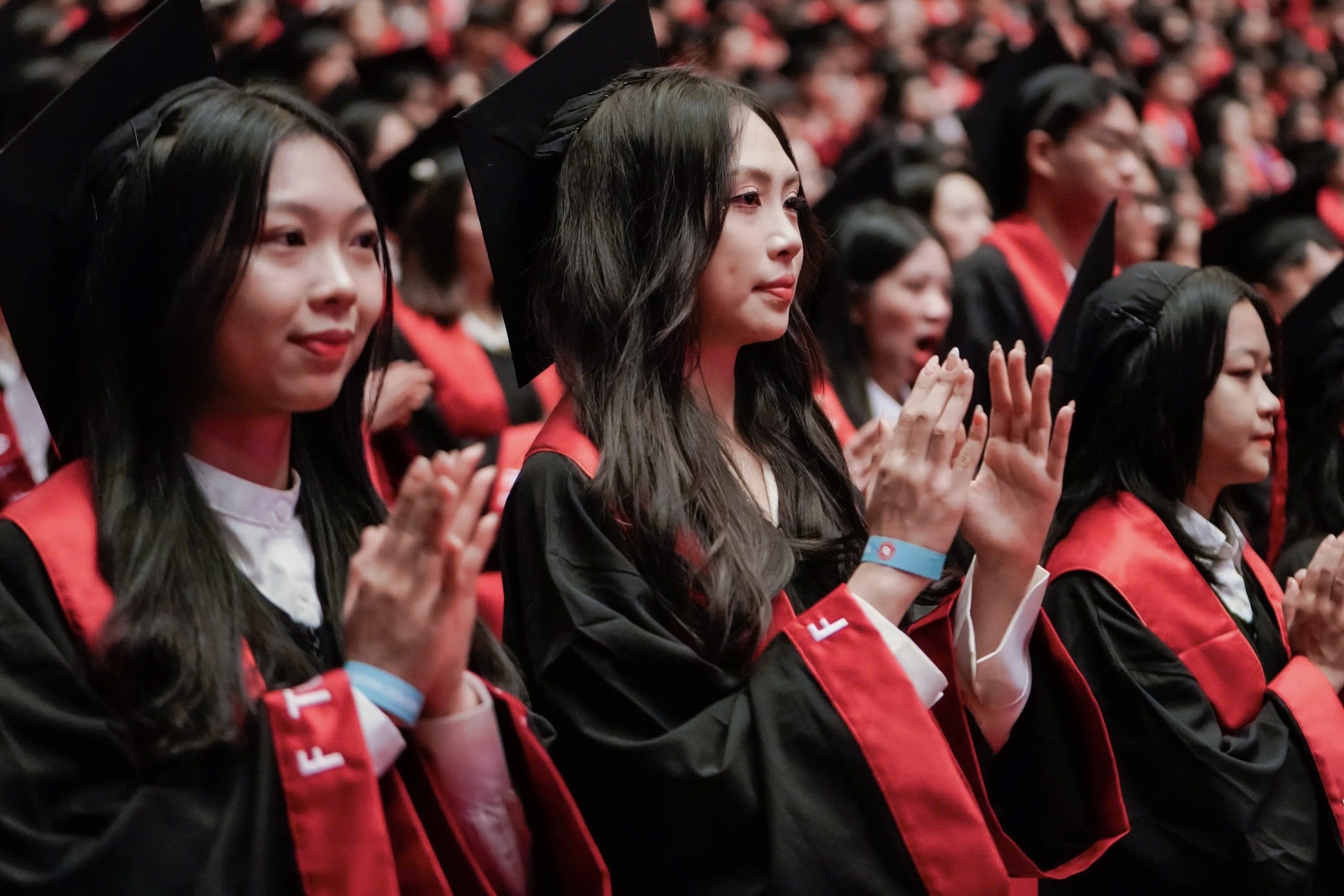 73% sinh vien Dai hoc Ngoai thuong tot nghiep loai gioi, xuat sac hinh anh