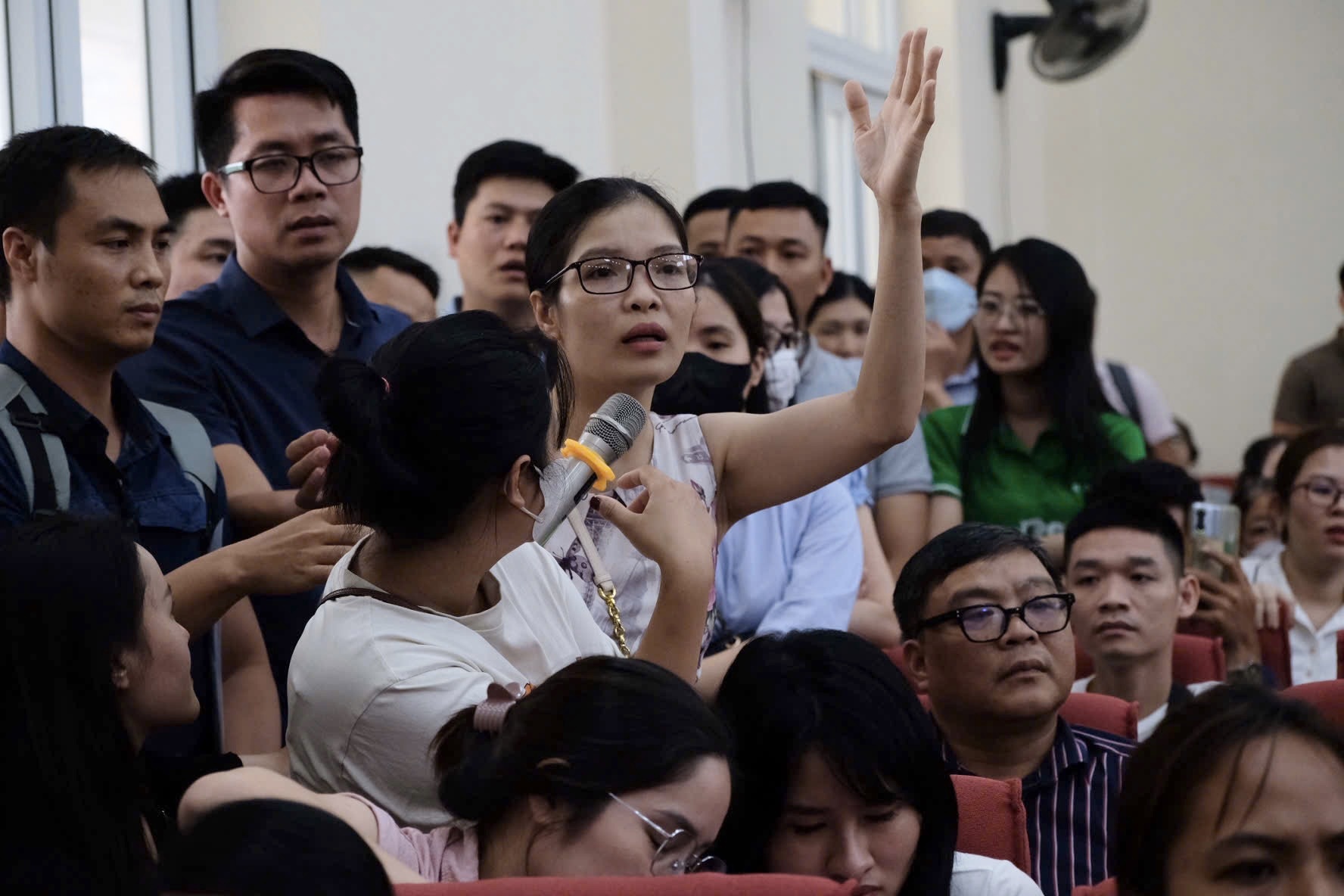 Vu 'quay' truong Tay Mo 3, quan bao cho den 27/8, phu huynh khong chiu hinh anh