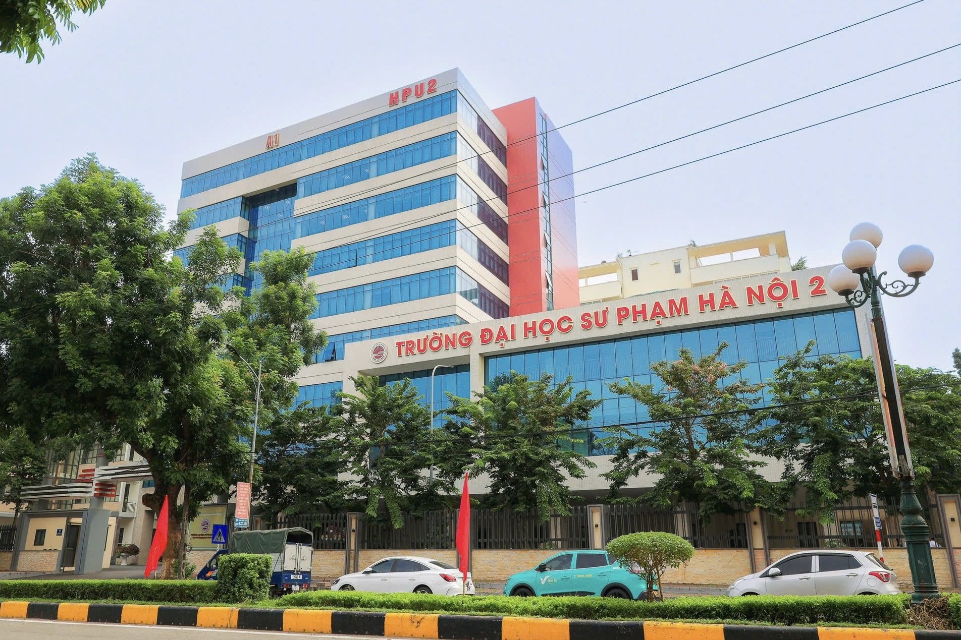 Them truong su pham to chuc ky thi rieng de tuyen sinh 2025 hinh anh