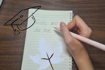 Bo ngang nam nhat dai hoc khi thay bo me dinh 'cam' dat vay tien hoc hinh anh