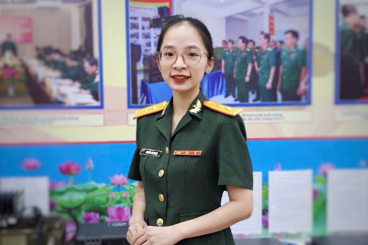 Nu sinh la thu khoa kep Hoc vien Quan y sau gan 7 nam hoc hinh anh