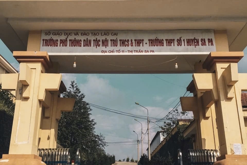 Tam dinh chi cong tac mot hieu truong o Lao Cai hinh anh