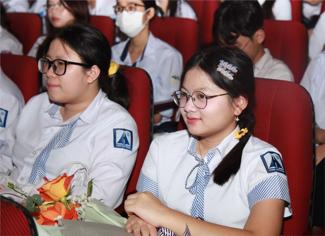 Ha Noi 'chot' thuong huy chuong vang quoc te 300 trieu dong hinh anh