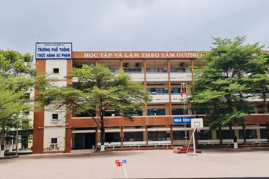 Truong cong xin 'tu chu' vi lo thieu tien tra luong giao vien hinh anh