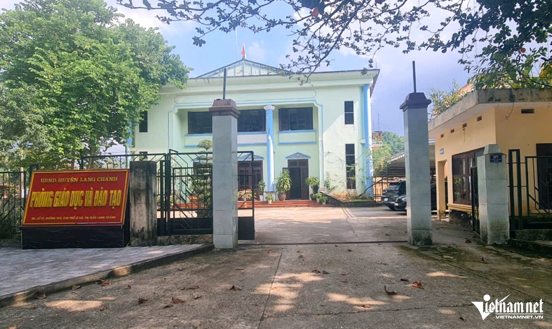 Thong tin moi vu nhieu truong o Thanh Hoa dung mot so mon hoc hinh anh