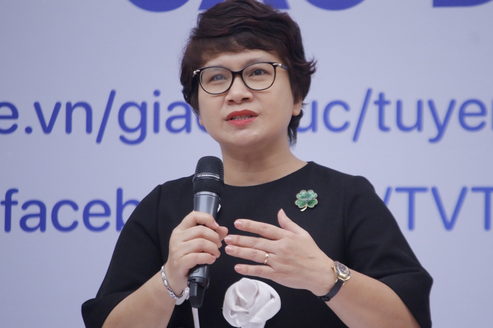 Vu truong Dai hoc: 'Da den luc can nhin lai trao luu tuyen sinh som' hinh anh