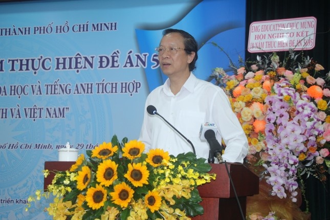 TP.HCM hoc tieng Anh anh 1