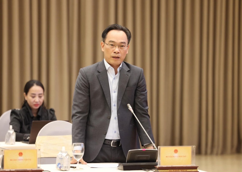 Thu truong Bo GD&DT: 'Can nhac bo xet tuyen som' hinh anh