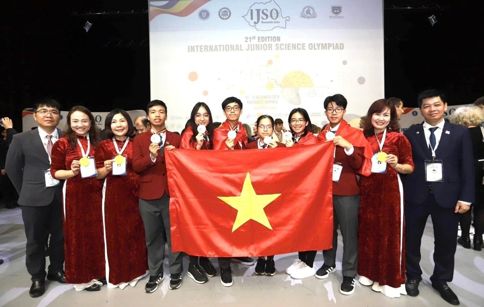 6 hoc sinh Ha Noi gianh huy chuong tai Olympic Khoa hoc tre quoc te hinh anh