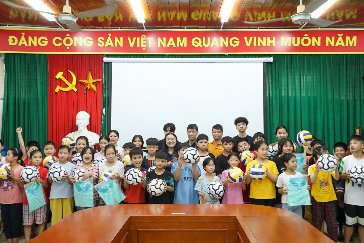 hoc bong 8, 6 ty anh 1