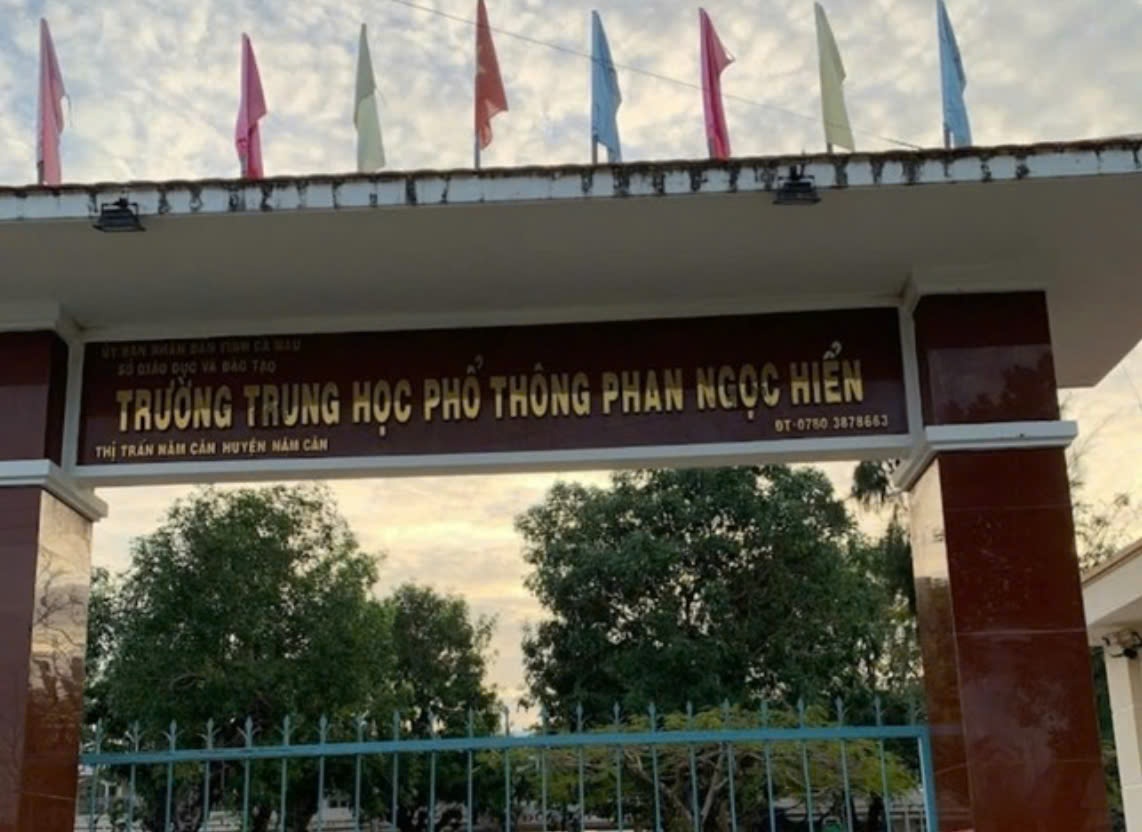 Ky luat giao vien nhan tien day kem hoc sinh thi lai hinh anh