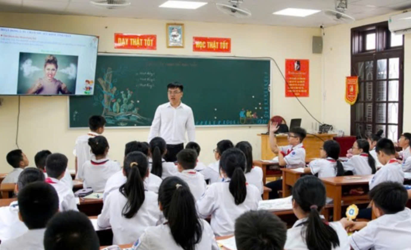 Giao vien da nghi huu co duoc day them tai nha? hinh anh