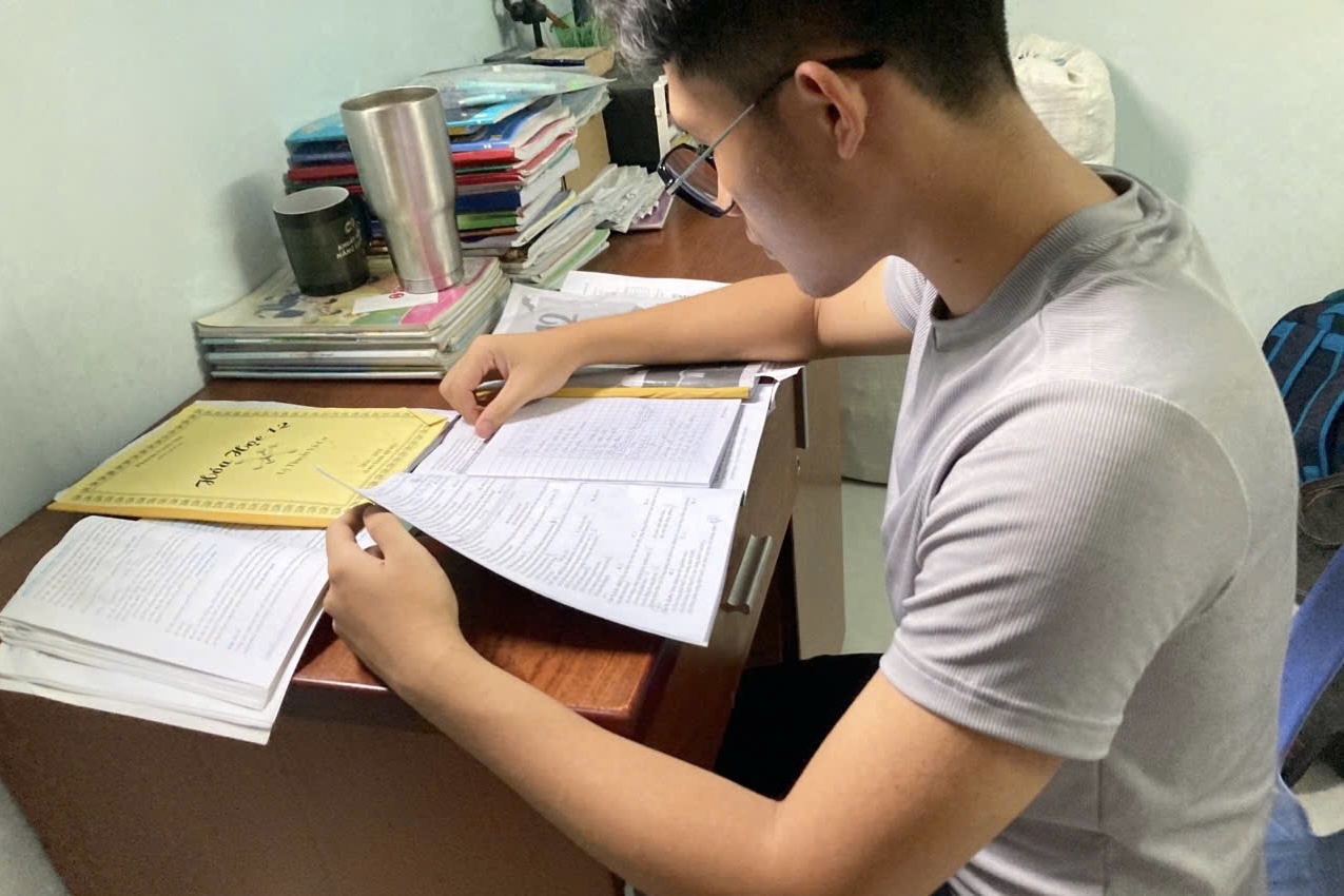 Hoc tro cuoi cap 'khong dam xa hoi' ngay Tet hinh anh