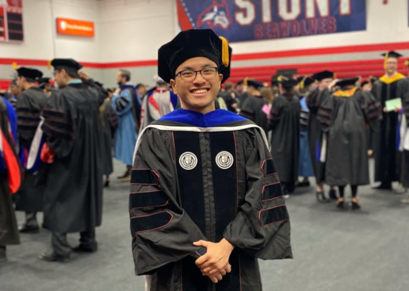 Chang trai Viet duoc hang chip lon nhat the gioi moi lam viec hinh anh