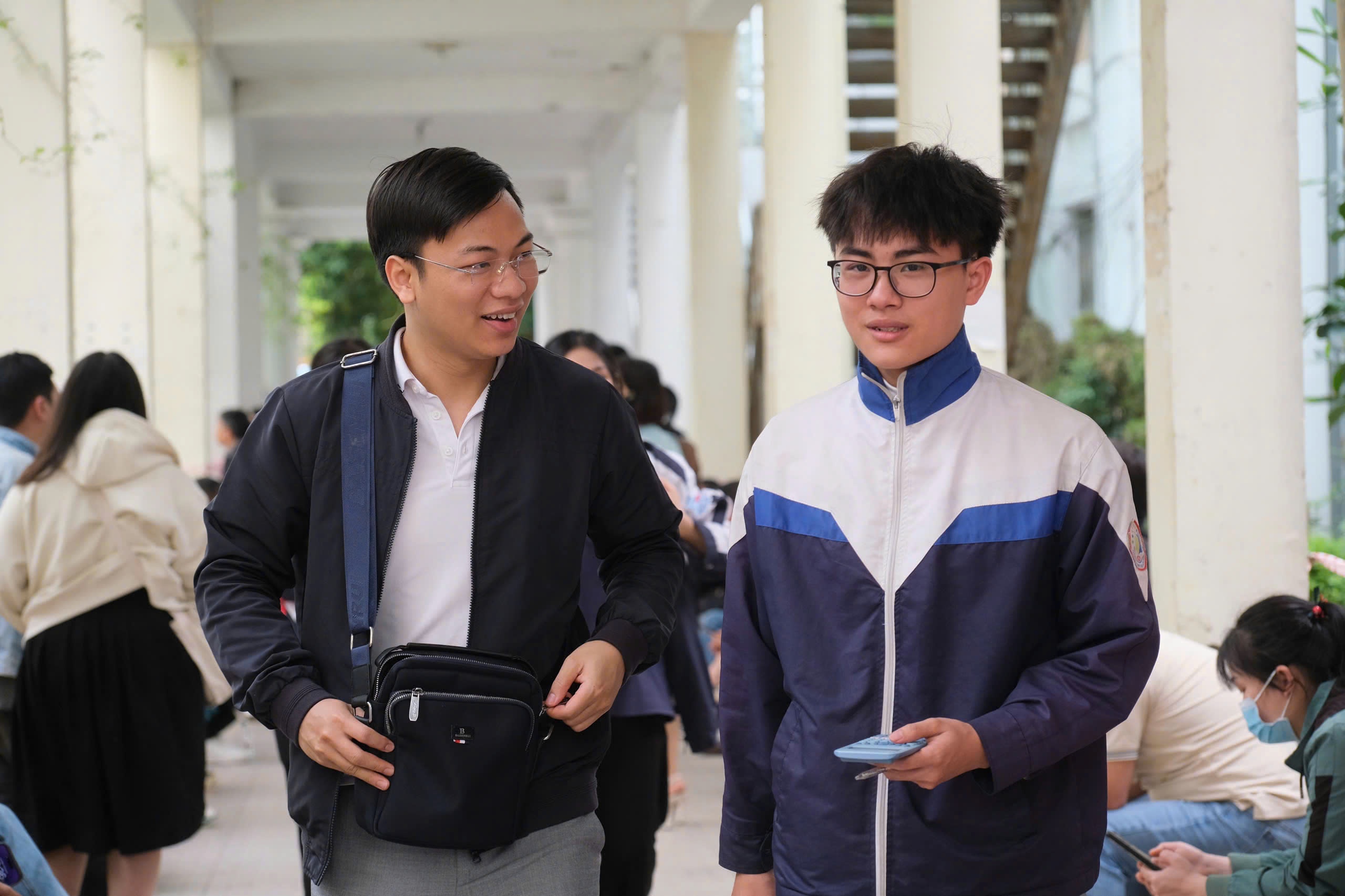 11.000 thi sinh thi danh gia nang luc, dua tim suat vao 100 dai hoc hinh anh