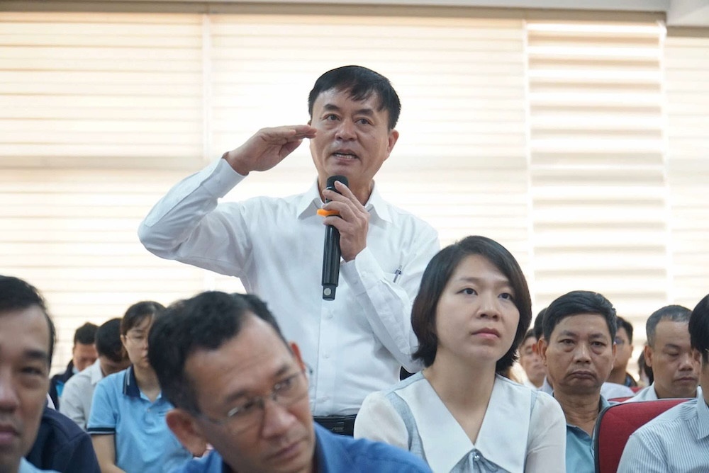 Dai hoc 'trai tham do' moi 100 giao su thinh giang hinh anh