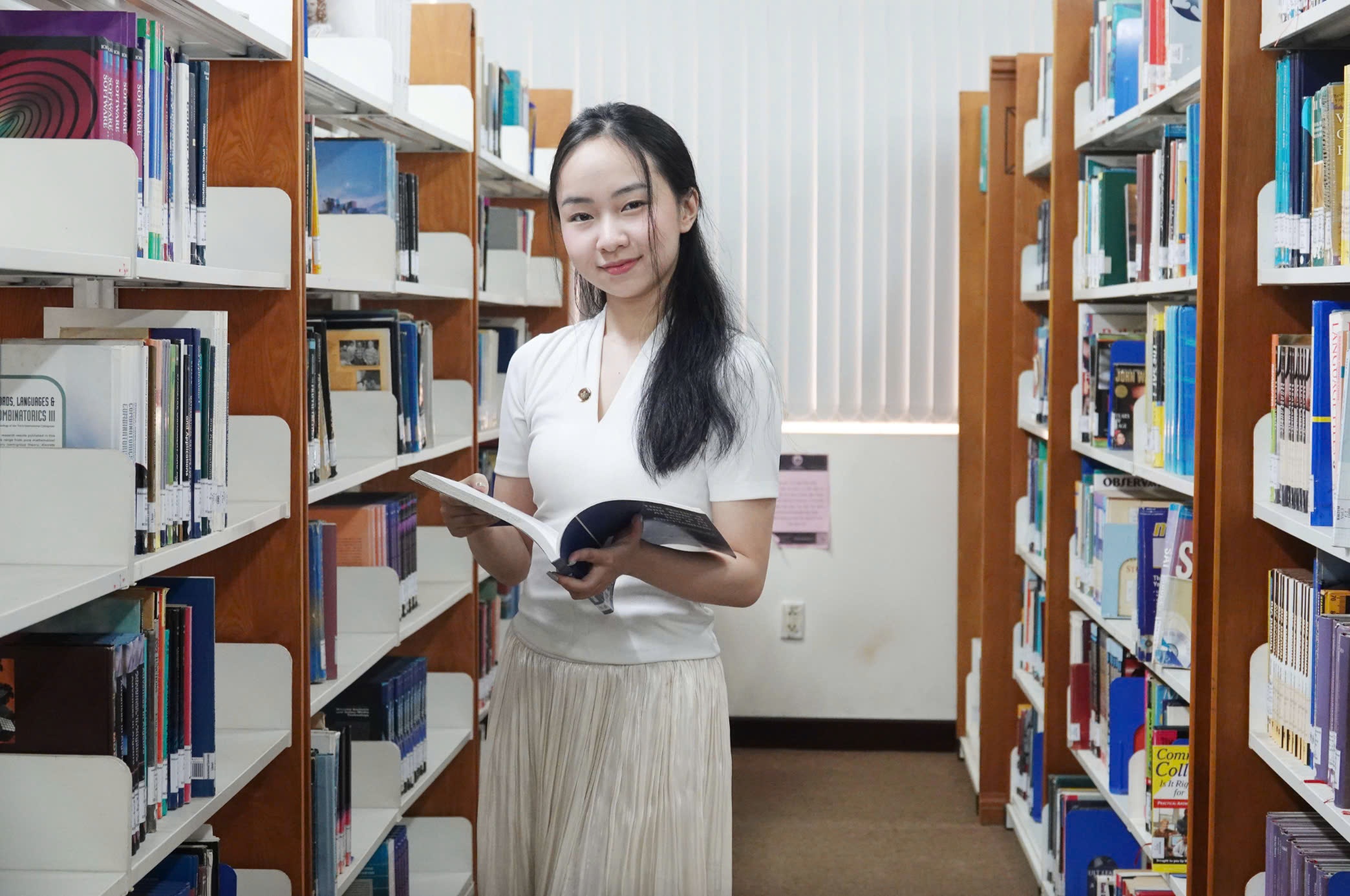 nu sinh hoc bong anh 1