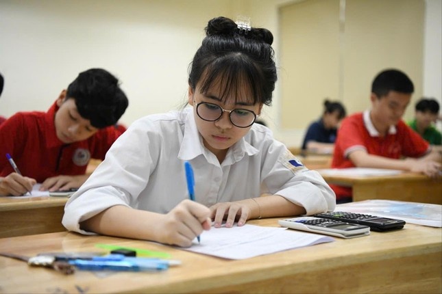 Quan ly day them, hoc them, nguy co bien tuong hinh anh