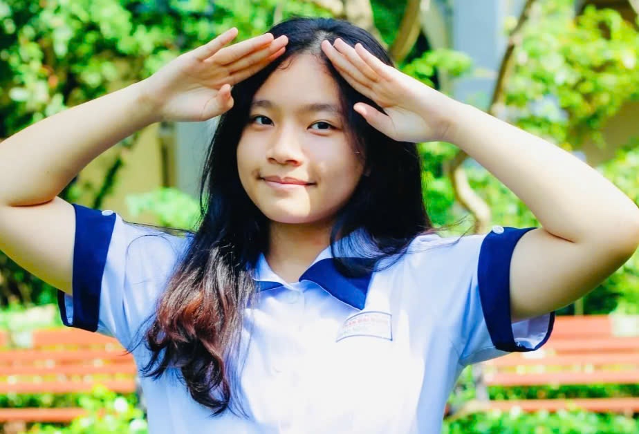 Luyen bai cung AI, nu sinh 17 tuoi dat 9.0 IELTS ngay lan thi dau tien hinh anh