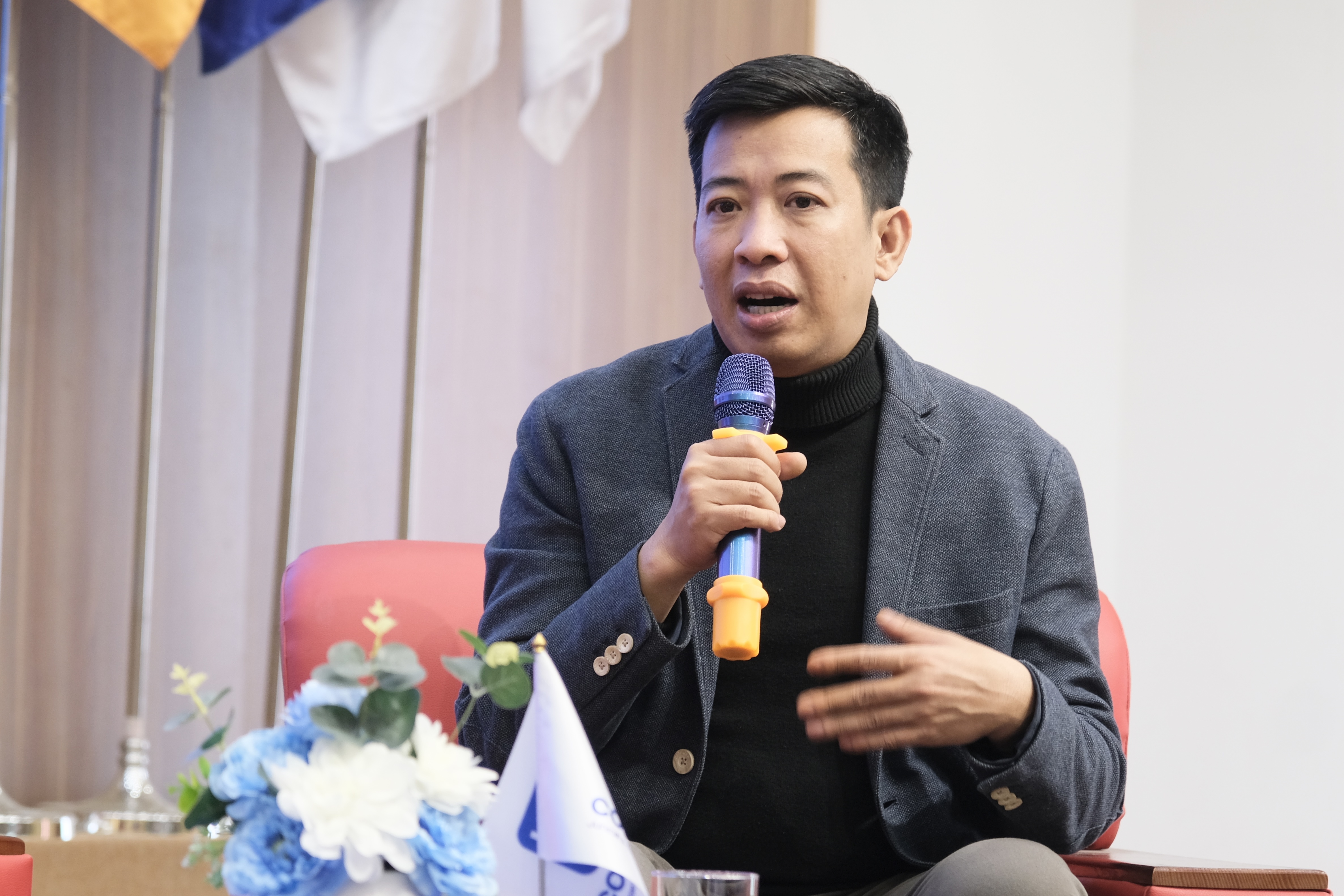 Co tre hoc vi thanh tich cua thay co, phan dau vi si dien cua cha me hinh anh