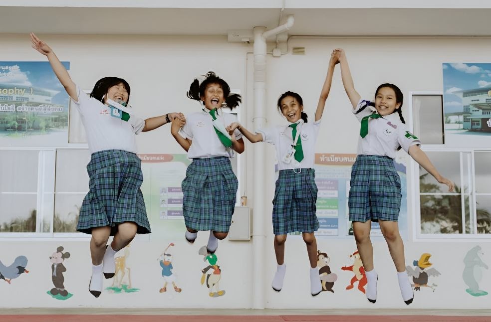 Phan quyet 'giai phong' hoc sinh Thai Lan sau nua the ky hinh anh