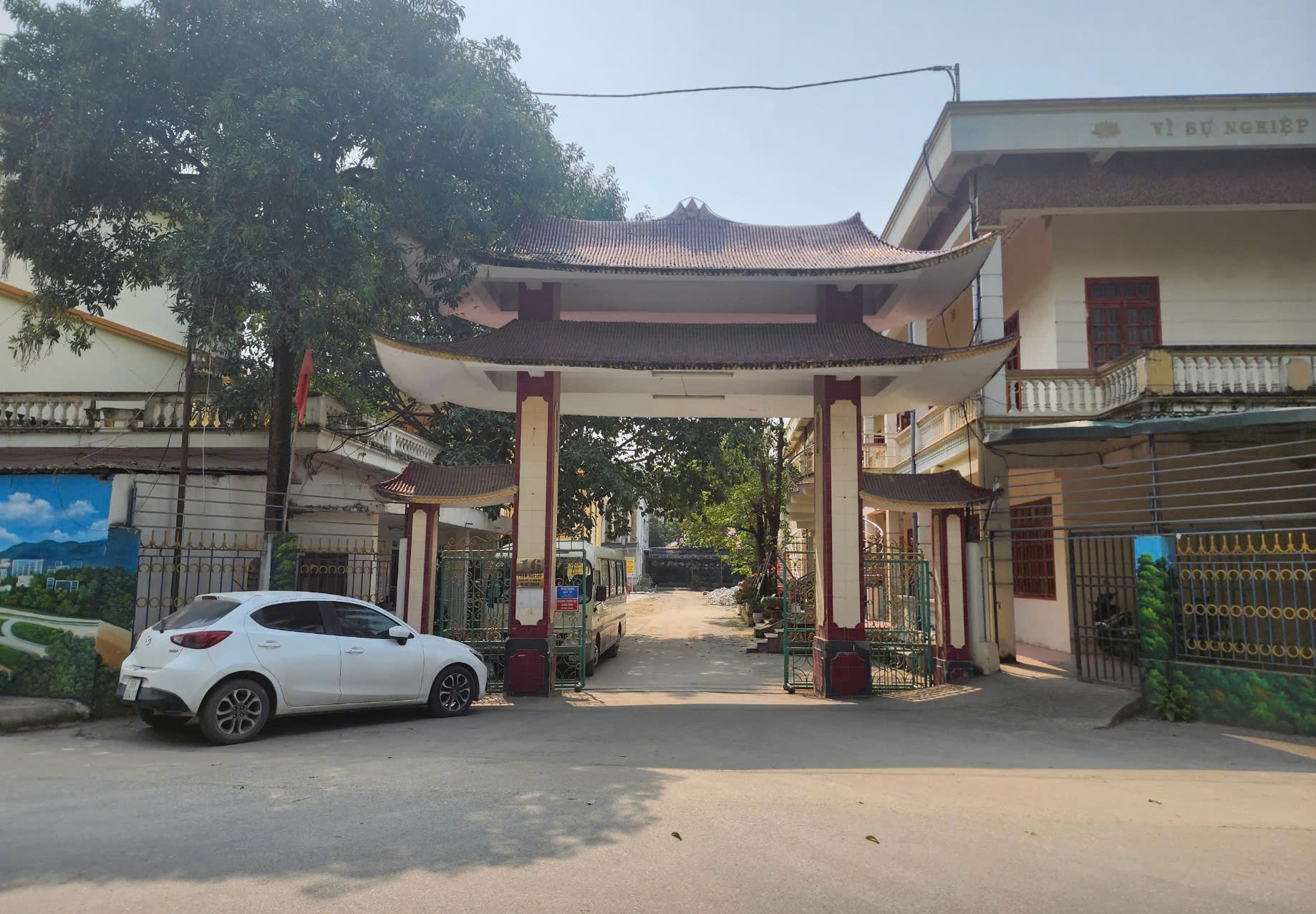 Dien bien moi nhat vu tuyen sinh sai gan 300 hoc sinh o Thanh Hoa hinh anh