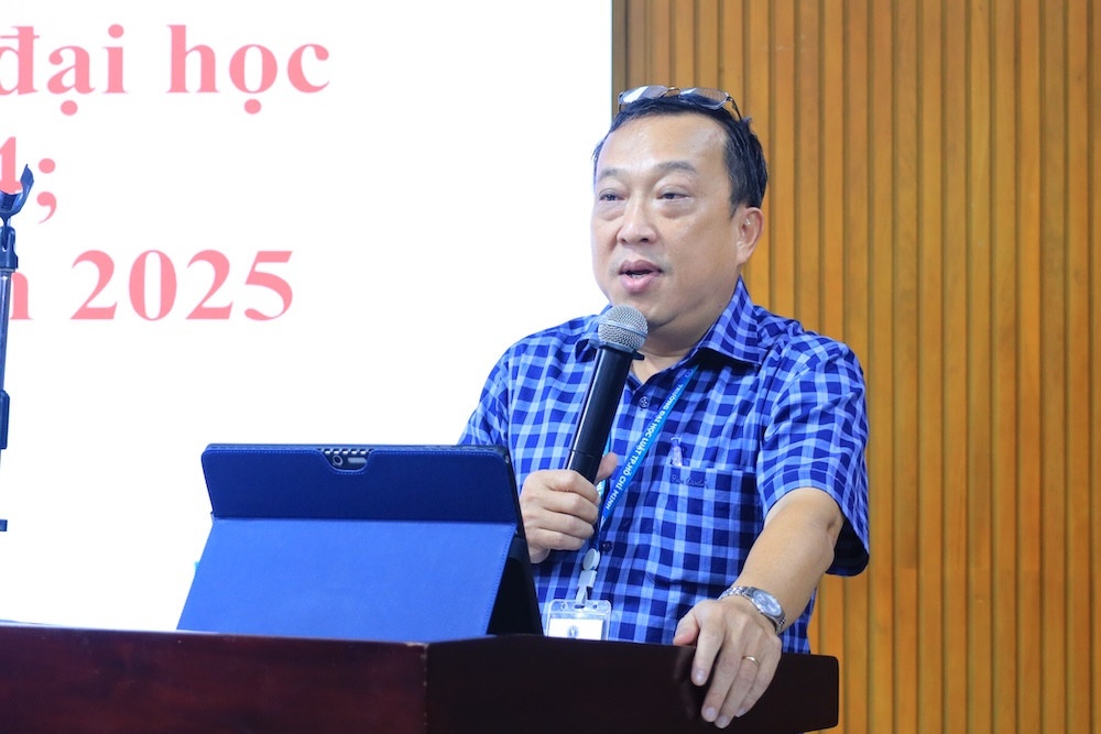 Thu 23 trieu hoc phi Giao duc quoc phong, DH Luat TP.HCM noi gi? hinh anh