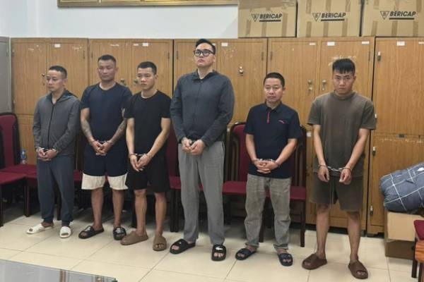 Bat nhieu doi tuong trong nhom 'lon rung' co dau hieu bao ke xay dung hinh anh