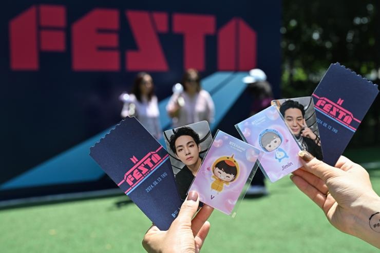 Bay lua dao 'an theo' con sot K-pop cua du hoc sinh hinh anh