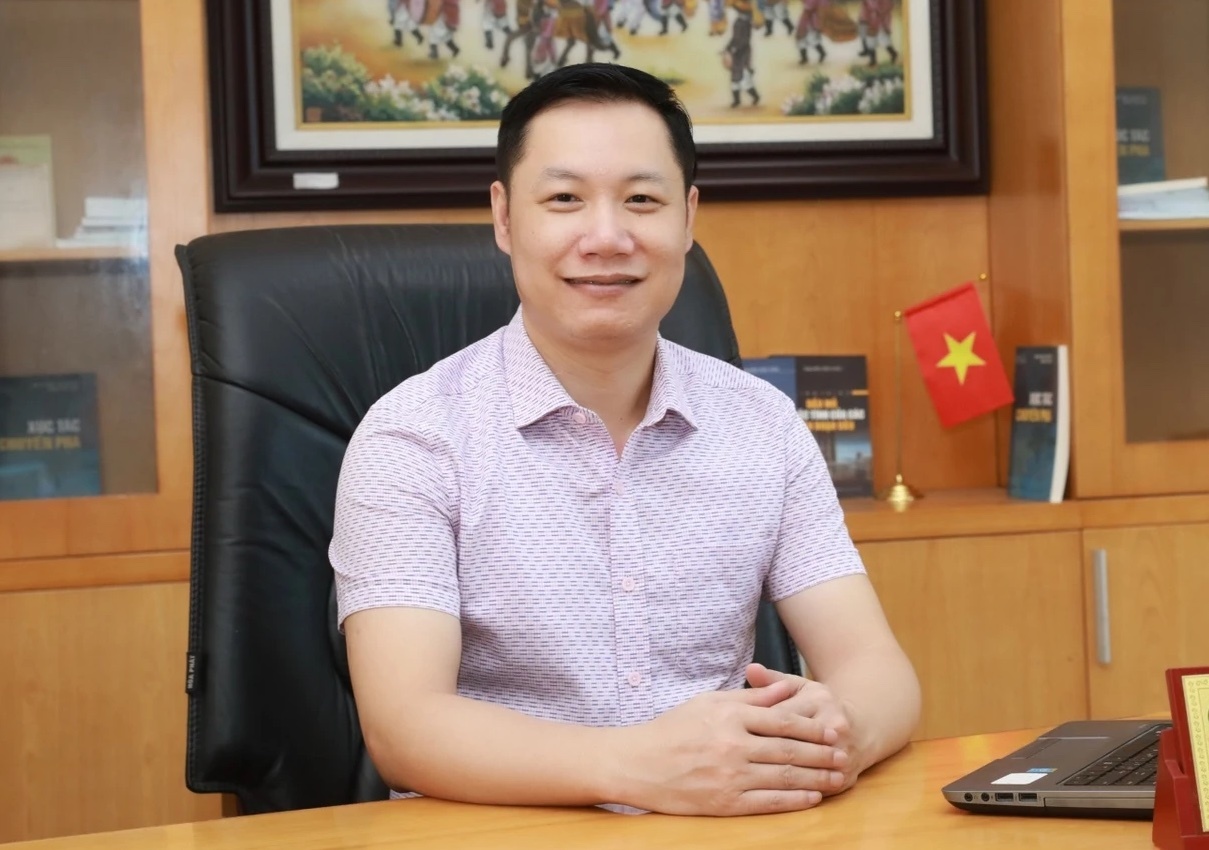 Vu Giao duc dai hoc co vu truong moi hinh anh