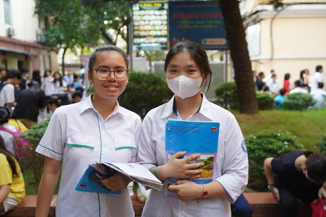 Mo hinh truong THPT chuyen da lac hau hinh anh