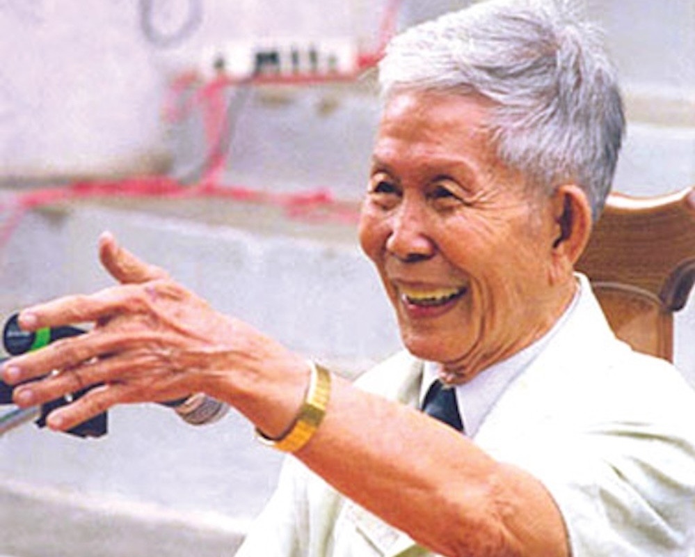 2 giao su duoc vinh danh dip 50 nam thong nhat dat nuoc hinh anh