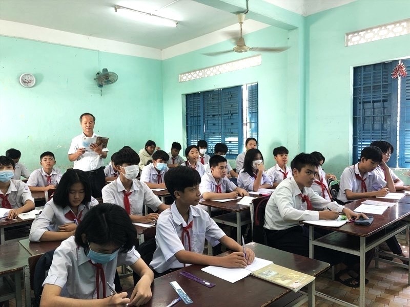 Kiem tra hoc ky 2 truoc nghi le, sau hoc sinh den lop nhu doi nghi he hinh anh